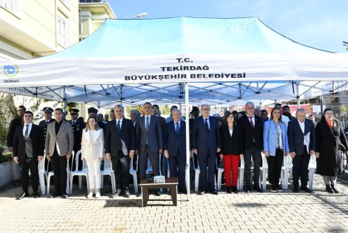 Dr. Sadık Ahmet Kent Parkı’nın Açılışına Ve İ̇tfai̇ye İ̇stasyonu Temel Atma Töreni̇’ne Katılım Sağladı.